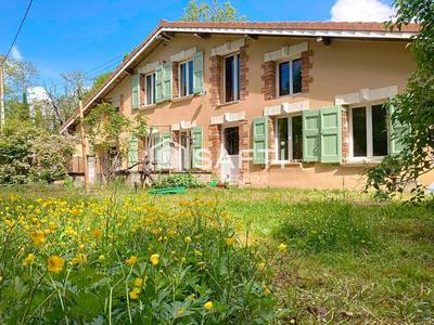 Maison - 143 m² - 6 pièces