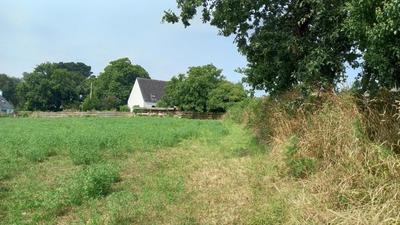 Terrain constructible - 1 050 m²