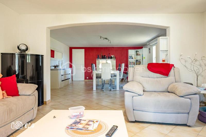 Propriété - 210 m² - 5 pièces