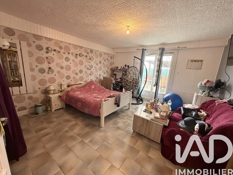 Maison - 186 m² - 9 pièces