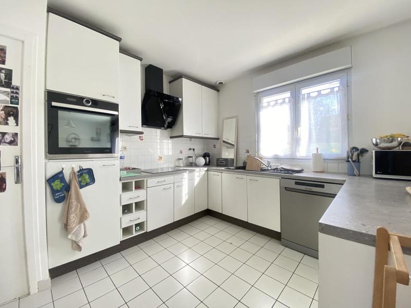 Maison - 95 m² - 4 pièces