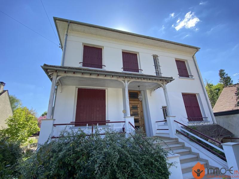 Maison - 180 m² - 7 pièces