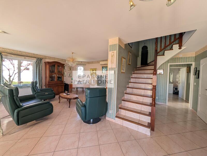 Maison - 152 m² - 5 pièces