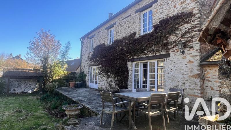 Maison - 300 m² - 10 pièces