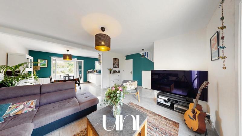 Maison - 95 m² - 5 pièces