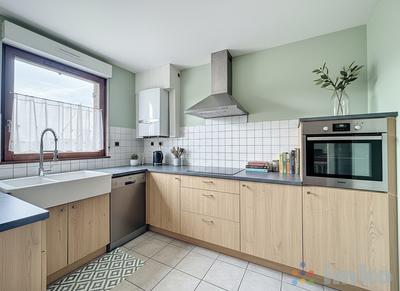 Maison - 80 m² - 5 pièces