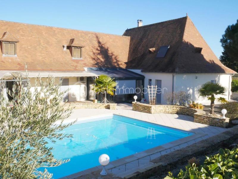 Demeure - 316 m² - 7 pièces