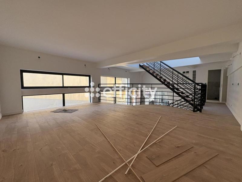Loft - 180 m² - 5 pièces