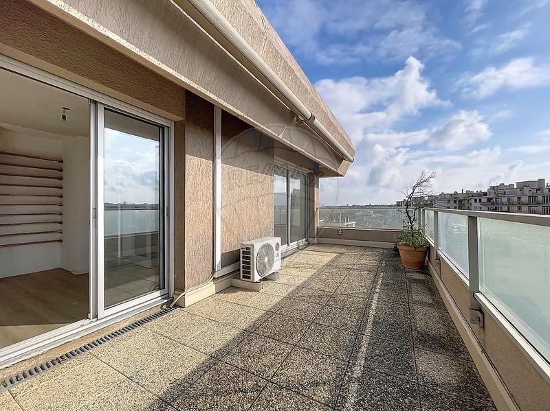 Appartement - 102 m² - 5 pièces