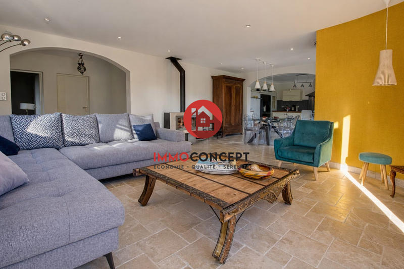 Villa - 260 m² - 7 pièces