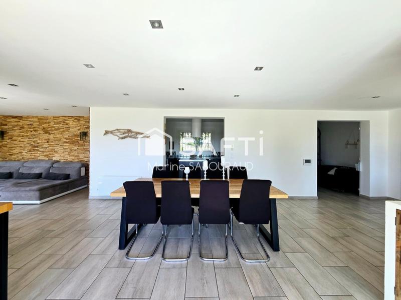 Maison - 192 m² - 6 pièces