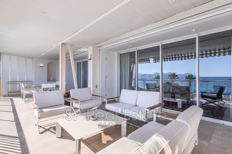 Appartement - 250 m² - 5 pièces