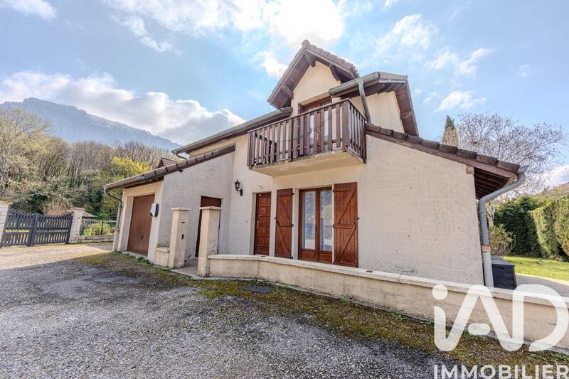 Maison - 102 m² - 4 pièces