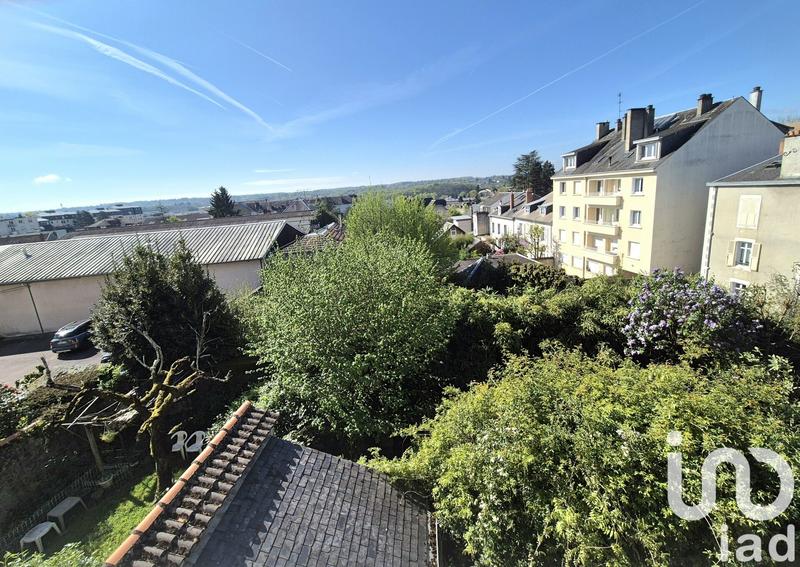 Maison - 250 m² - 8 pièces