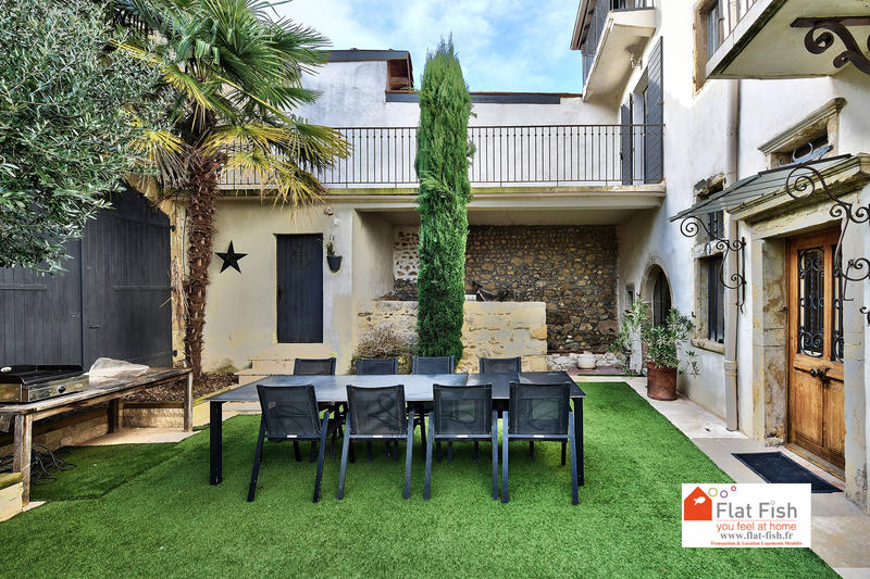 Maison de village - 322 m² - 8 pièces