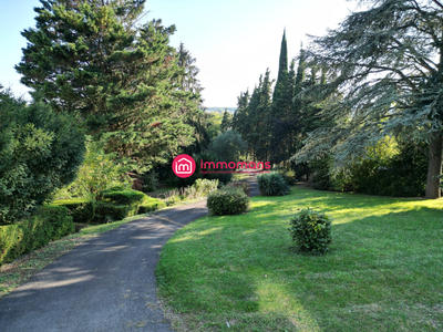 Maison - 176 m² - 7 pièces