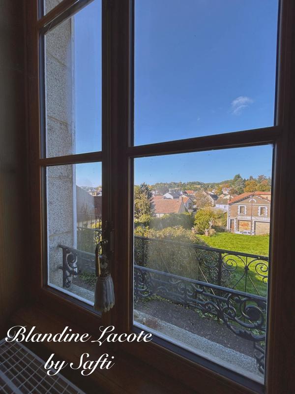 Maison - 296 m² - 12 pièces