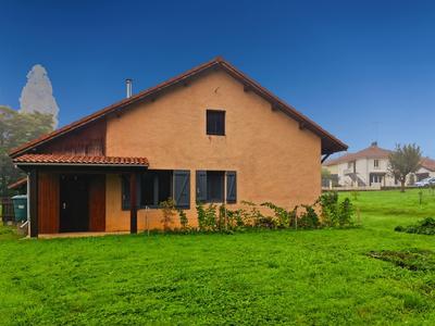 Maison - 101 m² - 5 pièces