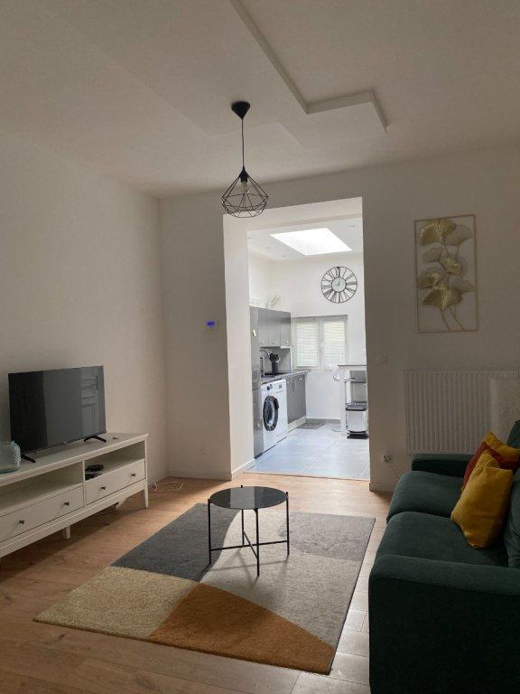 Chambre - 12 m² - 5 pièces