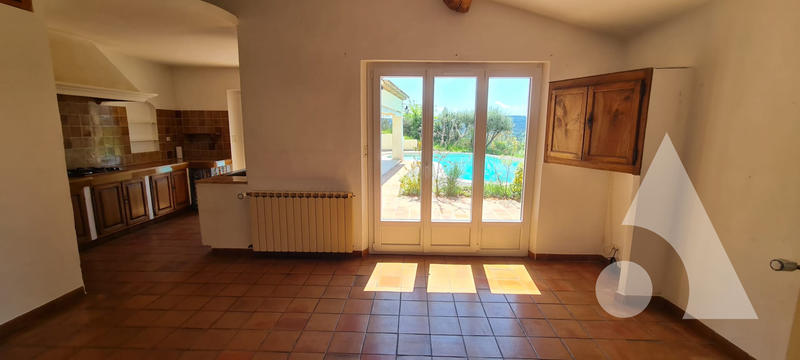 Maison - 174 m² - 7 pièces