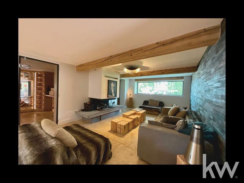 Propriété - 550 m² - 16 pièces