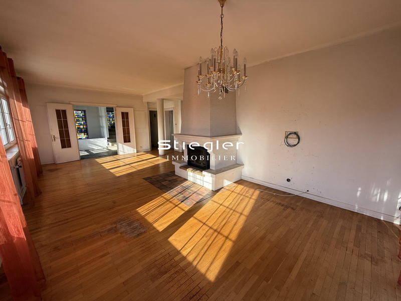 Maison - 204 m² - 6 pièces