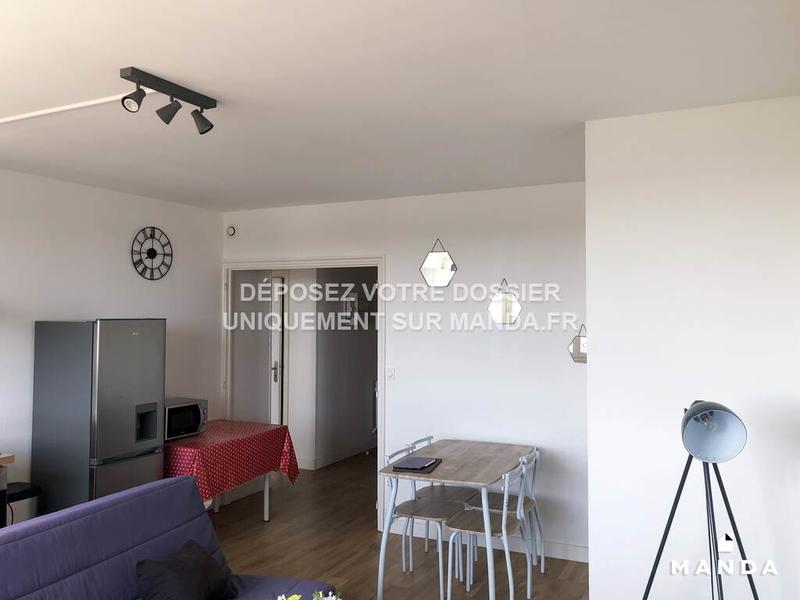 Chambre - 10 m² - 4 pièces