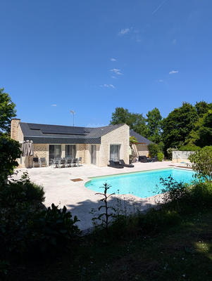 Maison - 220 m² - 7 pièces