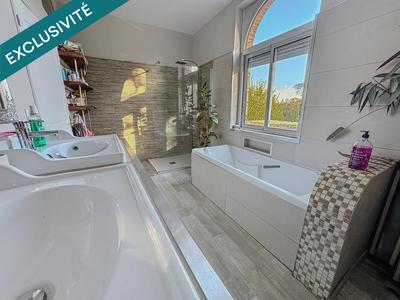 Maison - 246 m² - 7 pièces