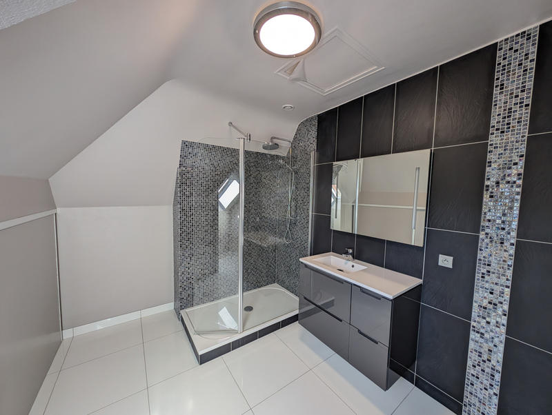 Maison - 196 m² - 7 pièces