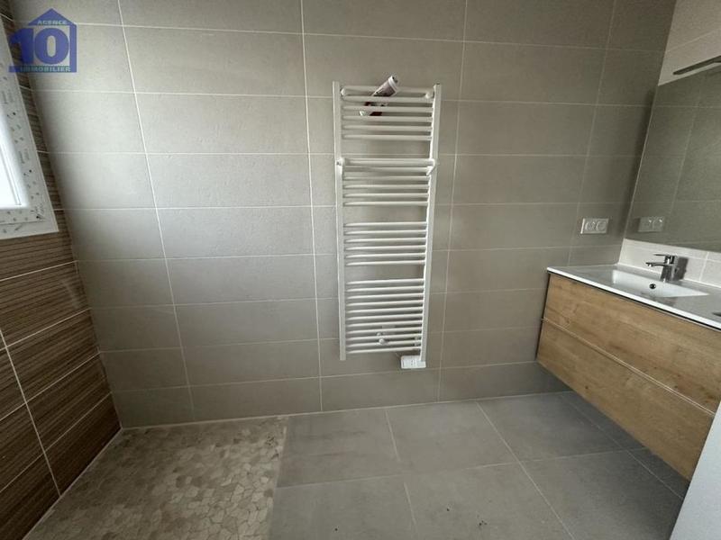 Maison - 98 m² - 4 pièces