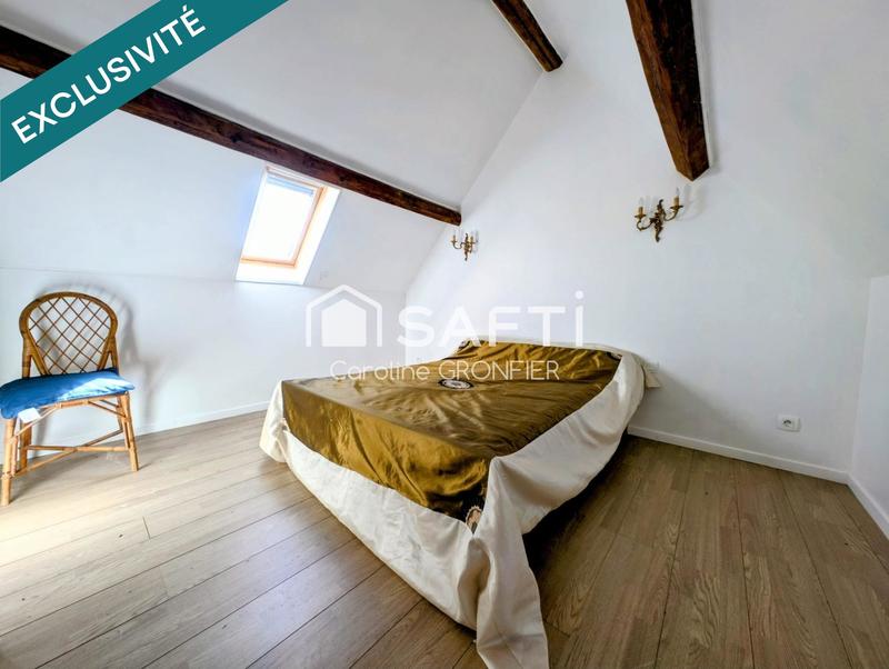 Maison - 210 m² - 10 pièces