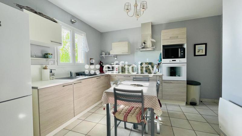 Maison - 90 m² - 3 pièces