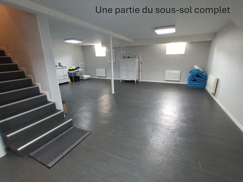 Maison - 311 m² - 8 pièces