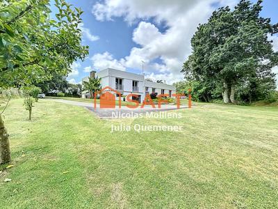 Maison - 156 m² - 8 pièces