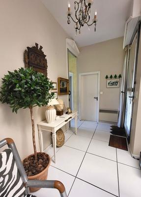 Maison - 250 m² - 11 pièces