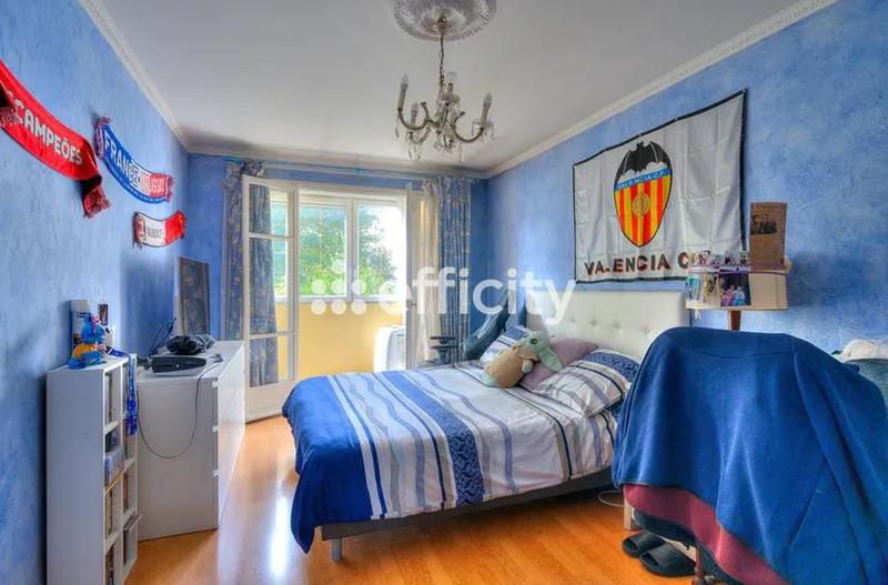 Pavillon - 238 m² - 9 pièces