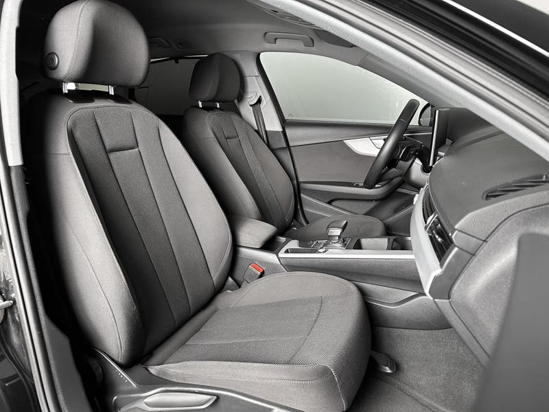 Audi A4 Avant 35 Tfsi 150ch s-Tronic Mild Hybrid Semi Virtual Cockpit Sieges Chauf Carplay Regul Gps