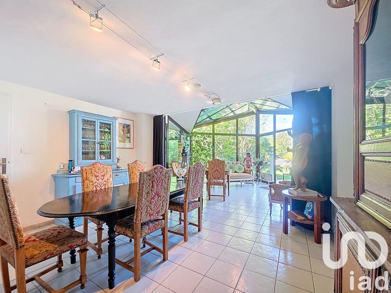 Maison de maîtres - 200 m² - 9 pièces