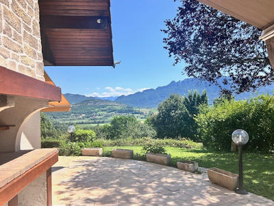 Villa - 197 m² - 9 pièces