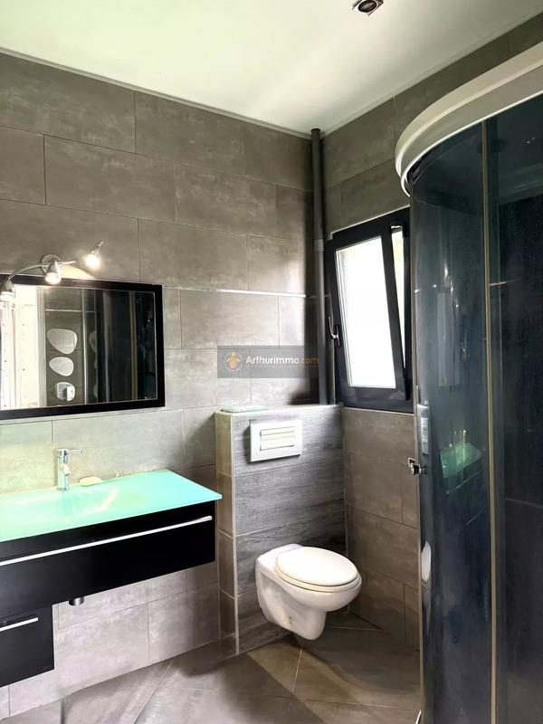 Maison - 175 m² - 7 pièces