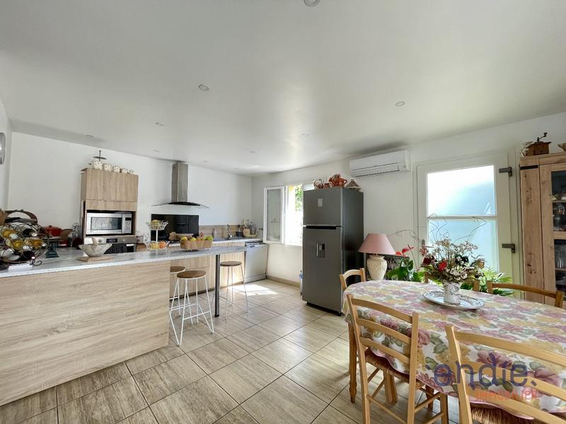 Maison - 316 m² - 10 pièces