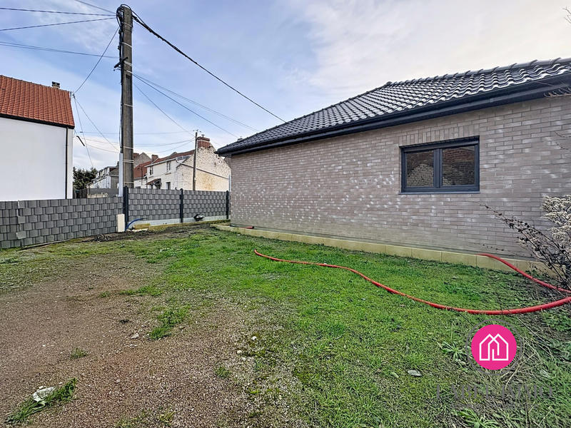 Maison - 80 m² - 4 pièces