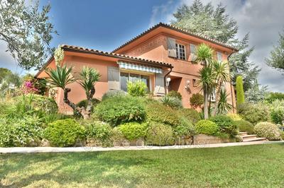 Villa - 196 m² - 6 pièces