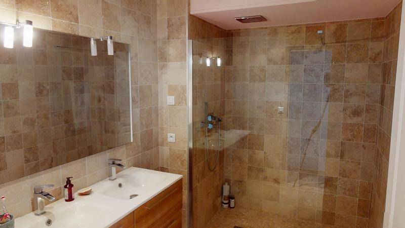 Maison - 345 m² - 12 pièces