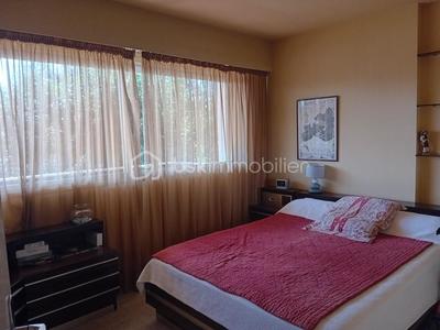 Appartement - 84 m² - 3 pièces