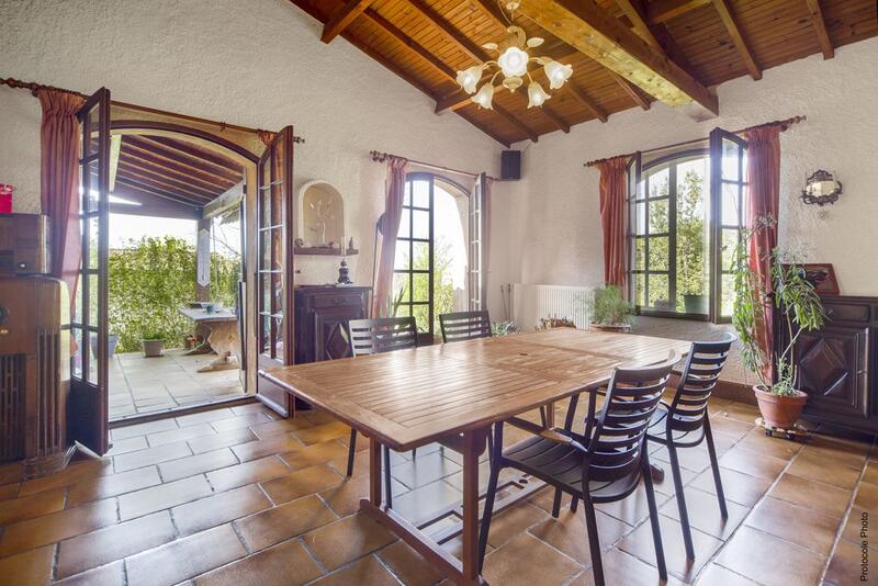 Maison - 220 m² - 6 pièces