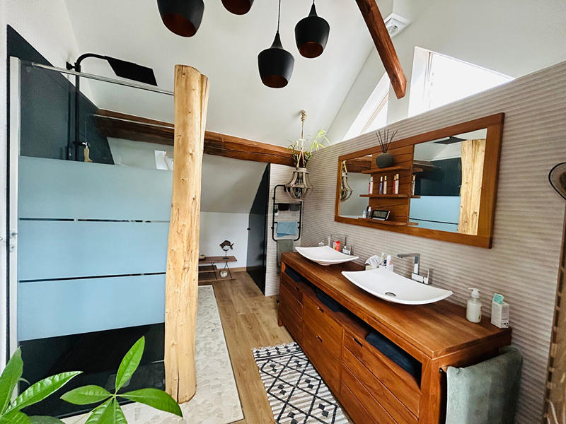 Maison - 140 m² - 5 pièces