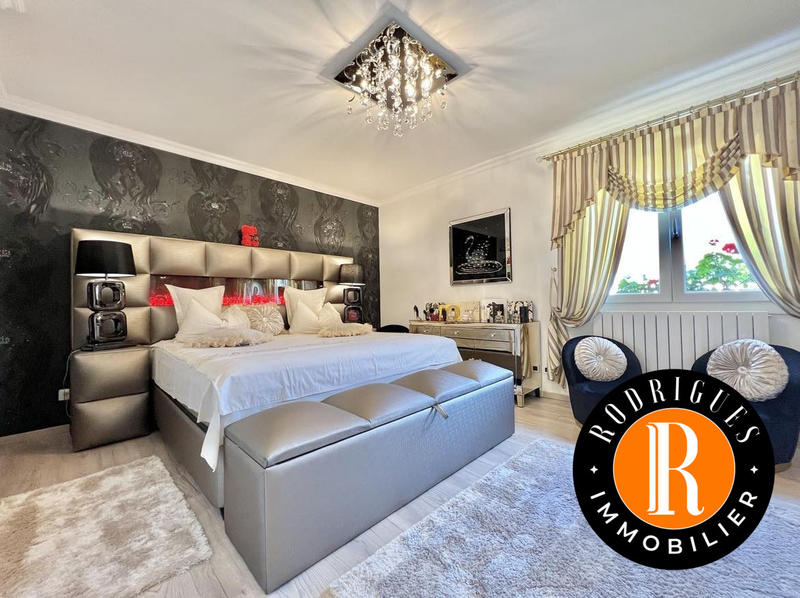 Maison - 123 m² - 5 pièces