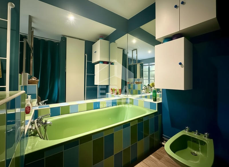 Hôtel particulier - 230 m² - 6 pièces